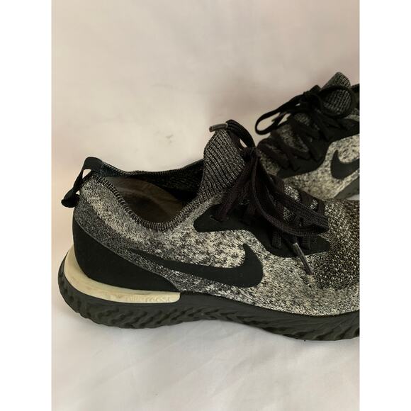 Nike Epic React Fly Knit Women's 8.5 Gray with Black Sneakers - Picture 4 of 10